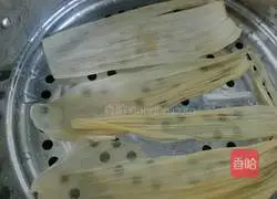 Illustration of how to make water chestnuts, shrimps and pork buns 14