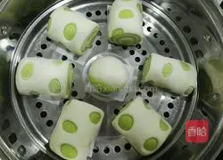 Illustration of how to make spinach steamed buns 7