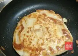 Egg filling Illustration of how to make cakes 3