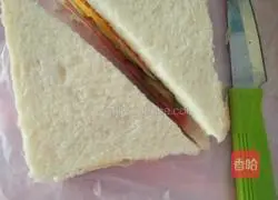 Illustration of how to make a sandwich 5