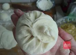 Illustration of how to make winter melon buns 12