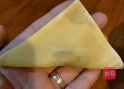 Illustration of how to make shrimp wontons 4