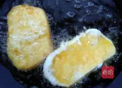 Illustration of how to make fried steamed bun slices 7