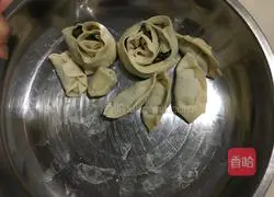 Illustrations of making dumplings 1