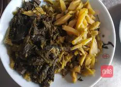 Illustration of how to make pickled cabbage and beef rice noodles 4