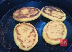 Pancakes Illustration of how to do it 8