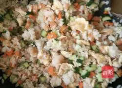 Illustration of how to make shrimp fried rice 9