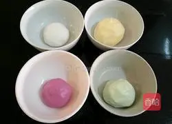 Illustration of how to make colorful glutinous rice balls 3