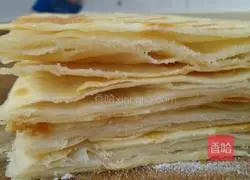 Illustration of how to make large green onion pancake 13
