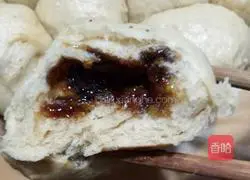 Illustration of how to make brown sugar steamed buns 16