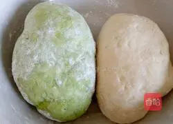 Illustration of how to make colorful dumplings 1