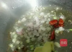 Illustration of how to make braised pork with rice 4