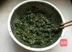 Illustration of making dumplings with chrysanthemum fillings 6