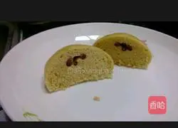 Illustration of how to make brown sugar, red dates and red bean twist steamed buns 2