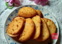 Illustration of how to make fried steamed bun slices 6