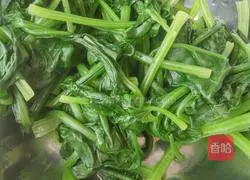 Illustration of how to make delicious spinach skin and celery dumplings 5