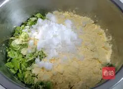 Illustration of how to make Yuqian cornmeal cake 3