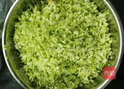 Illustration of how to make cabbage and dumpling stuffing 4