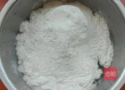 Illustration of how to make pork and sophora flower dumplings 10