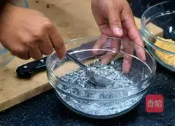 Illustration of how to make double-flavor glutinous rice balls 6