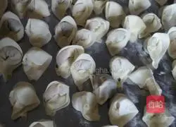 Seafood Clam Wonton Recipe Illustration 6