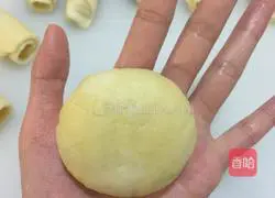 Illustration of how to make meat floss cake 9