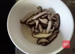 Illustration of how to make fried pancakes (braised pancakes, braised pancakes) 2