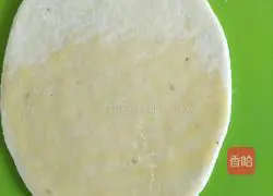 Illustration of how to make bean-flavored lotus leaf steamed buns 6