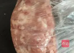 Illustration of how to make shrimp and pork wontons 5