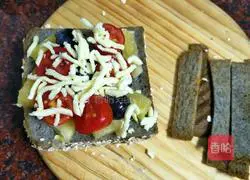 Illustration of how to make a fruit sandwich 9 