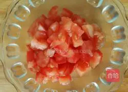 Illustration of how to make tomato and egg fried rice 1