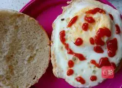 Illustration of how to make hamburger patties 10