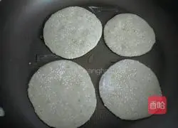 Illustration of how to make mung bean cake with skin 11