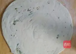 Illustration of making dough scallion pancake 13