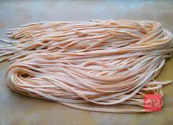 Illustration of how to make colorful noodles 11