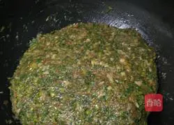 Illustration of how to make pork and fennel dumplings 6