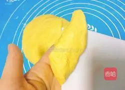 Illustration of how to make pumpkin milk steamed buns 8