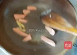 Illustration of how to make fried noodles with eggs and tomatoes 4