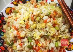 Classic Egg Fried Rice Recipe Illustration 4