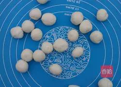 Illustration of how to make sweet and salty glutinous rice balls 4