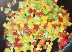 Illustration of how to make multi-flavored egg fried rice 7