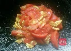 Illustration of how to make tomato and egg noodles 10