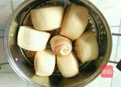 Illustration of how to make chocolate steamed bun rolls 10