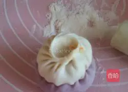 Illustration of making buns 9