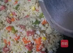 Illustration of how to make egg fried rice 5