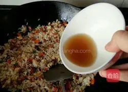 Illustration of how to make special fried rice 4