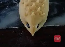 Illustration of how to make pumpkin and hedgehog steamed buns 15