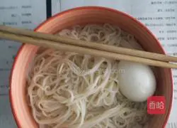 Illustration of how to make noodles and eggs 5