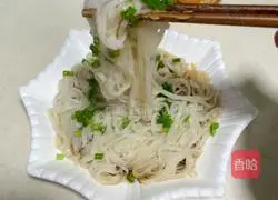 Illustration of how to make scallion noodles 12