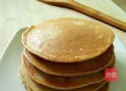 Illustration of how to make oil-free banana waffles 9